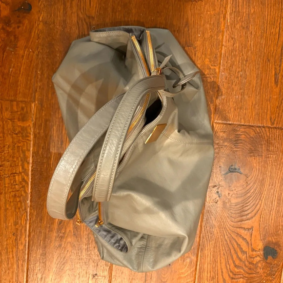 COURONNE Large Tote Supple Leather Two Zipper Compartment Structured Slouchy Bag - Picture 6 of 14